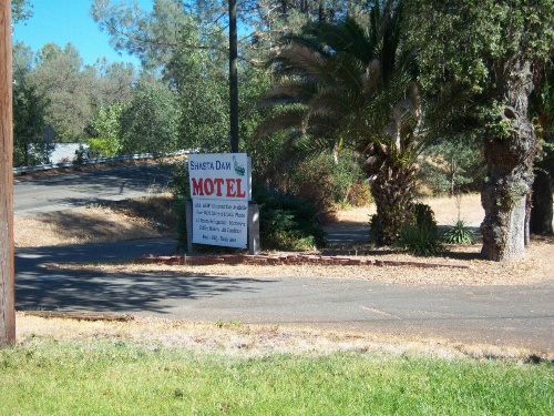 Shasta Dam Motel image 11
