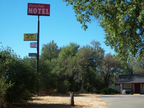 Shasta Dam Motel image 20