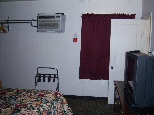 Shasta Dam Motel image 22