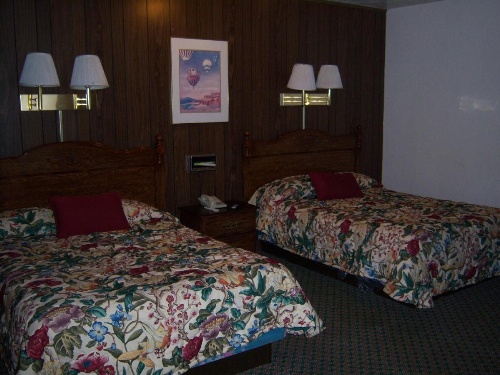 Shasta Dam Motel image 23
