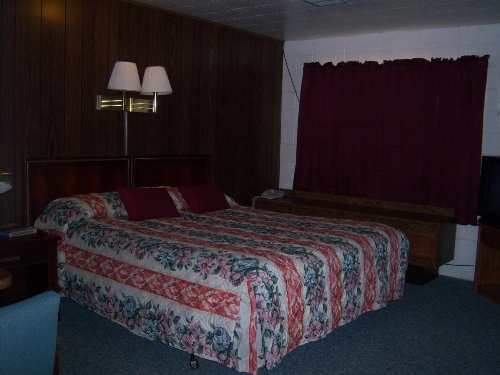 Shasta Dam Motel image 25