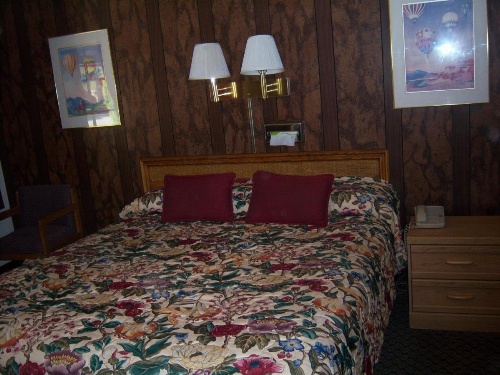 Shasta Dam Motel image 27