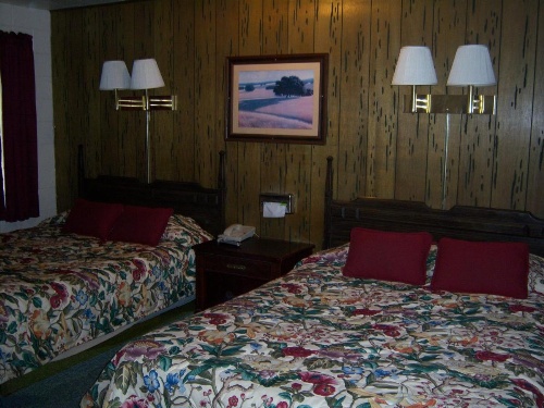 Shasta Dam Motel image 28