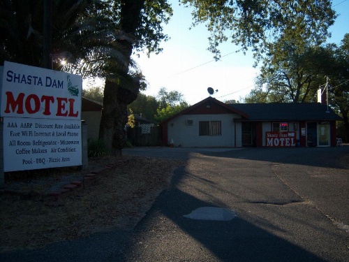 Shasta Dam Motel image 32
