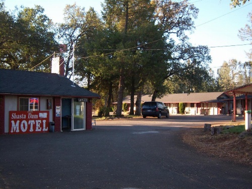Shasta Dam Motel image 35