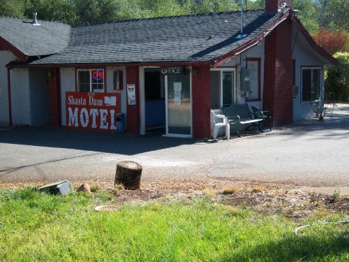 Shasta Dam Motel image 9